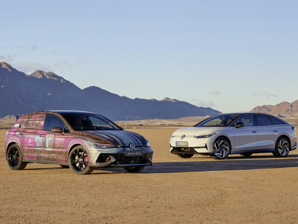 Volkswagen Golf and ID.7 in desert 