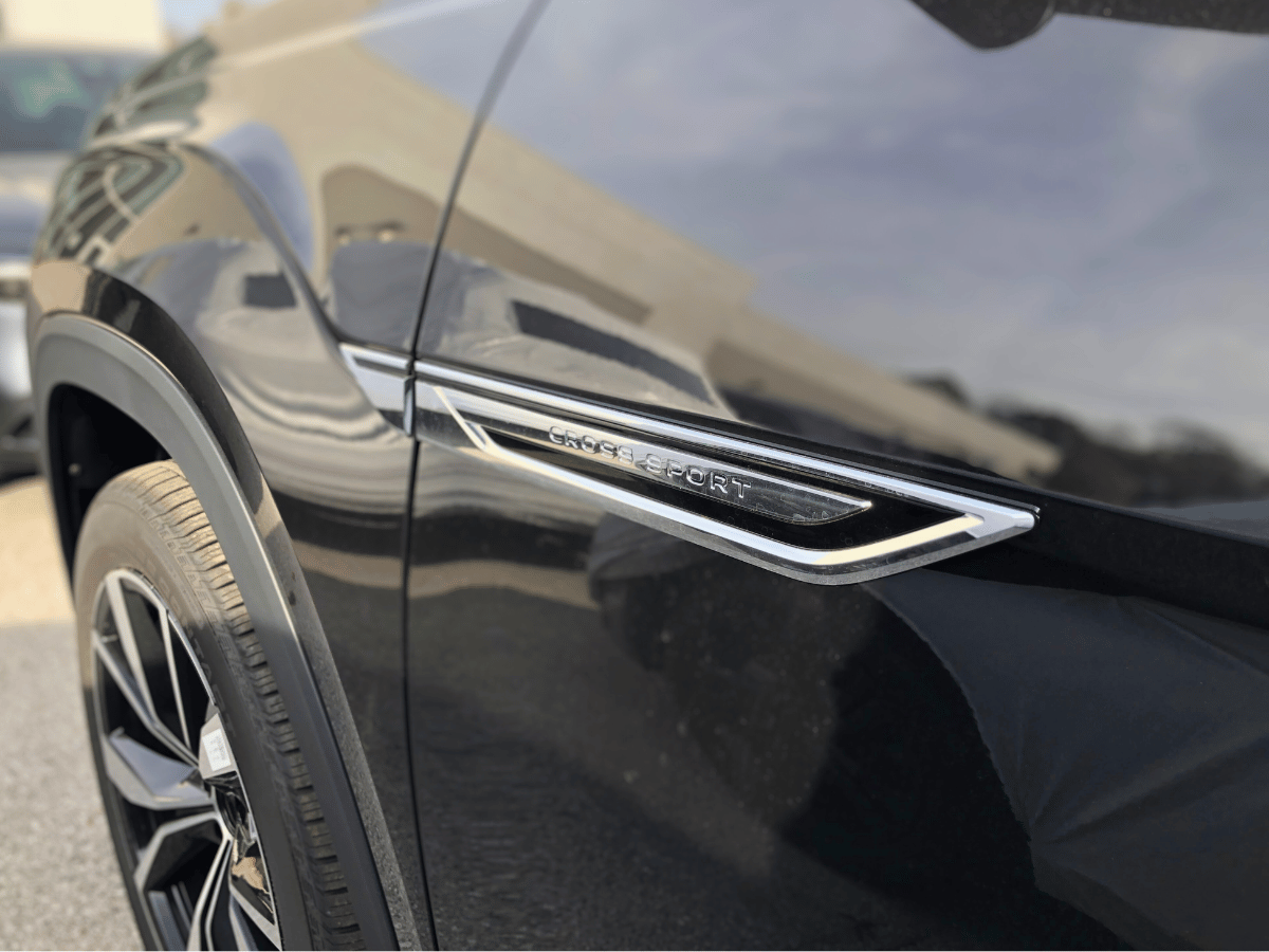 New Atlas Cross Sport Badge