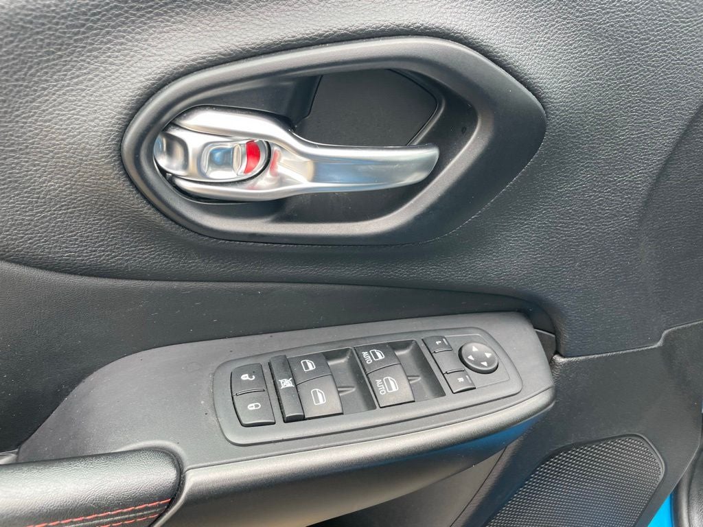 2020 Jeep Cherokee Trailhawk - REMOTE START / APPLE CARPLAY