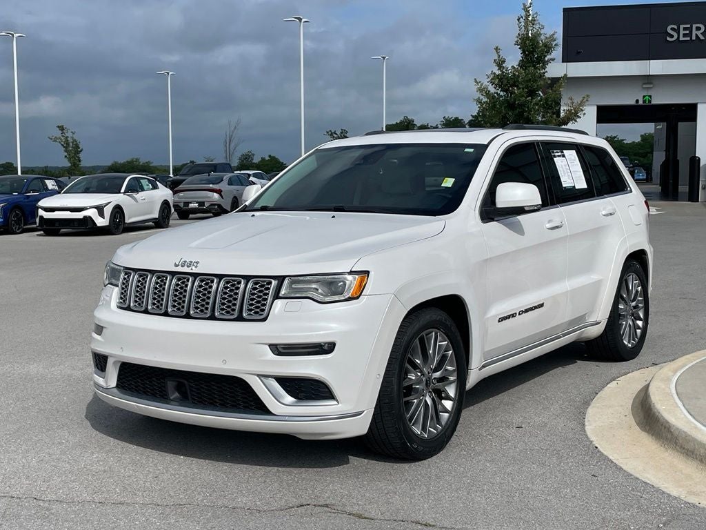 2017 Jeep Grand Cherokee Summit - REAR ENTERTAINMENT / PANORAMIC SUNROOF