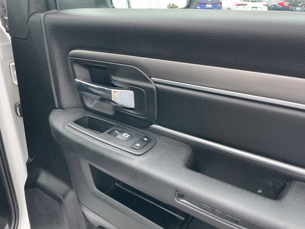 2022 RAM 1500 Classic Warlock - CLEAN CARFAX / 1-OWNER