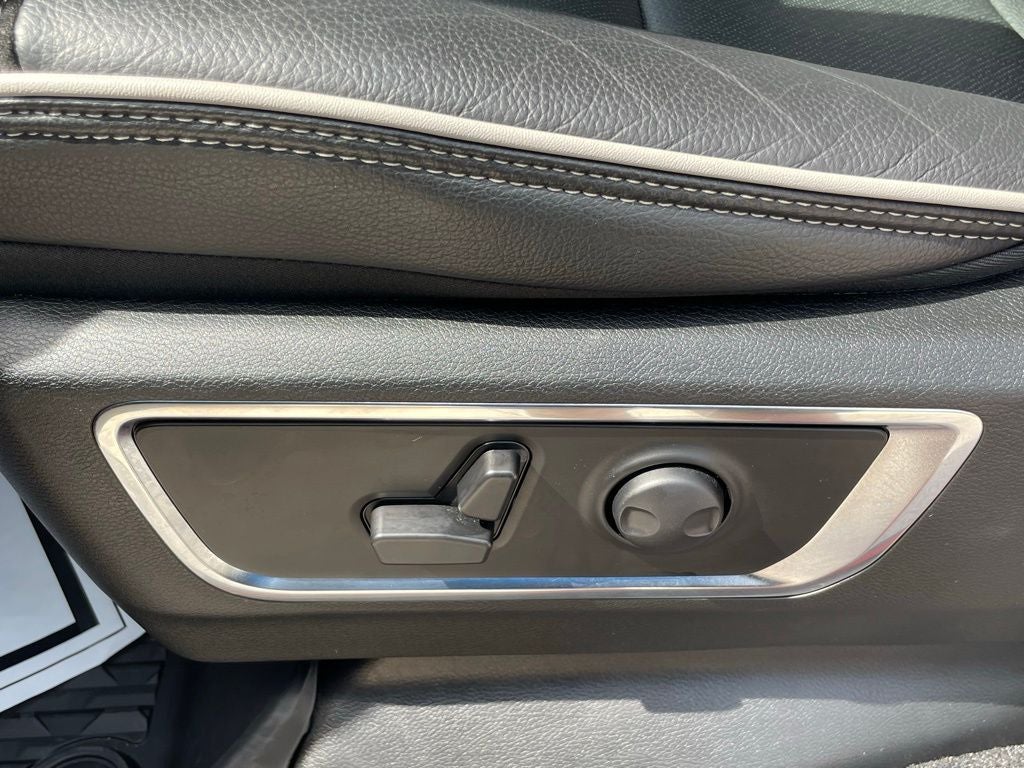 2025 RAM 1500 Laramie - HURRICANE MOTOR / VENTILATED SEATS