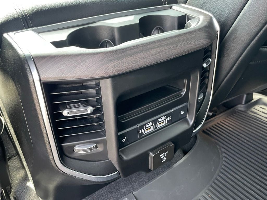 2025 RAM 1500 Laramie - HURRICANE MOTOR / VENTILATED SEATS