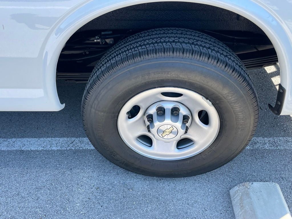 2024 Chevrolet Express 3500 LS Passenger