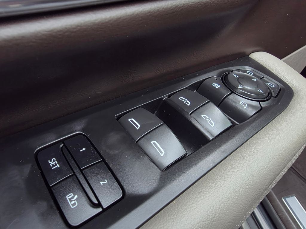 2022 GMC Yukon SLT - PANORAMIC SUNROOF / POWER LIFTGATE