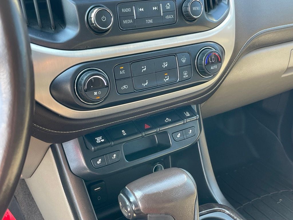 2017 GMC Canyon SLT - LOW MILEAGE / CLEAN CARFAX