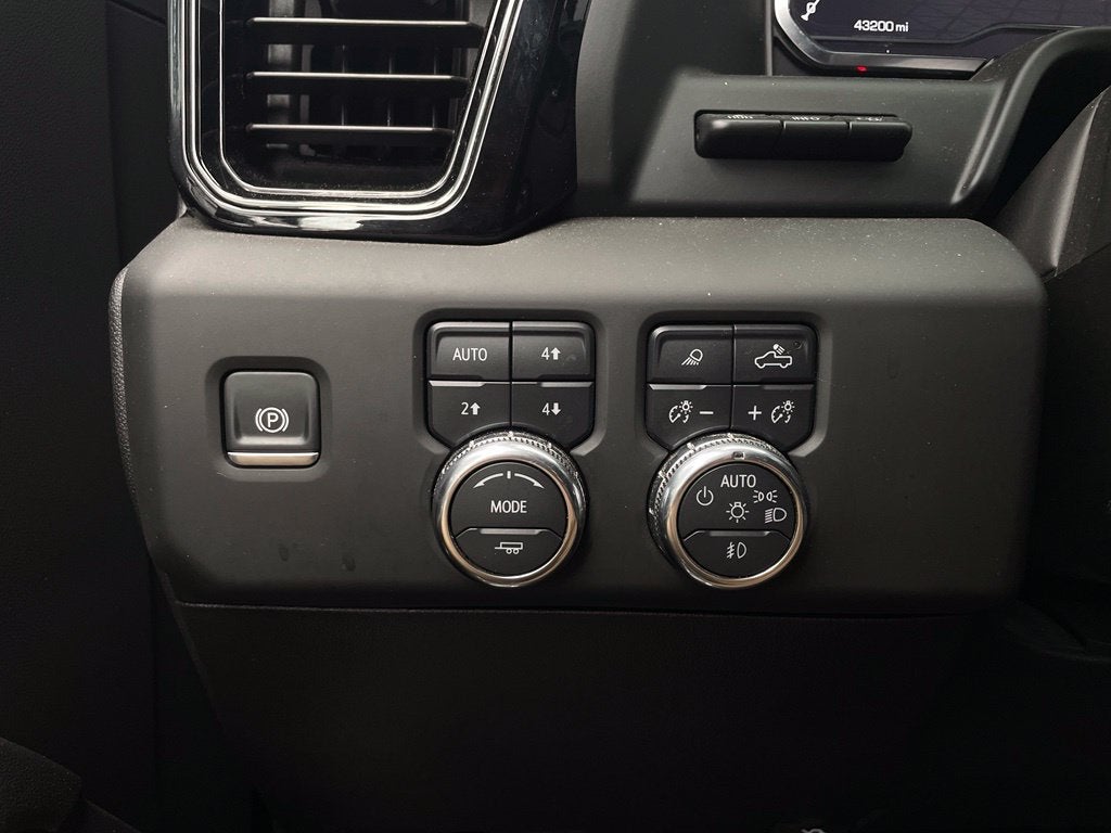 2025 GMC Sierra 1500 AT4 - POWER SUNROOF / HD SURROUND VISION