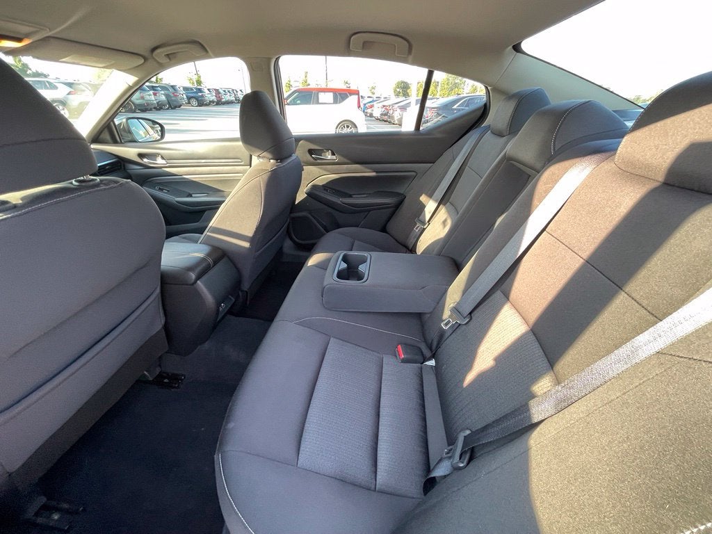 2020 Nissan Altima 2.5 S - 39 MPG / APPLE CARPLAY