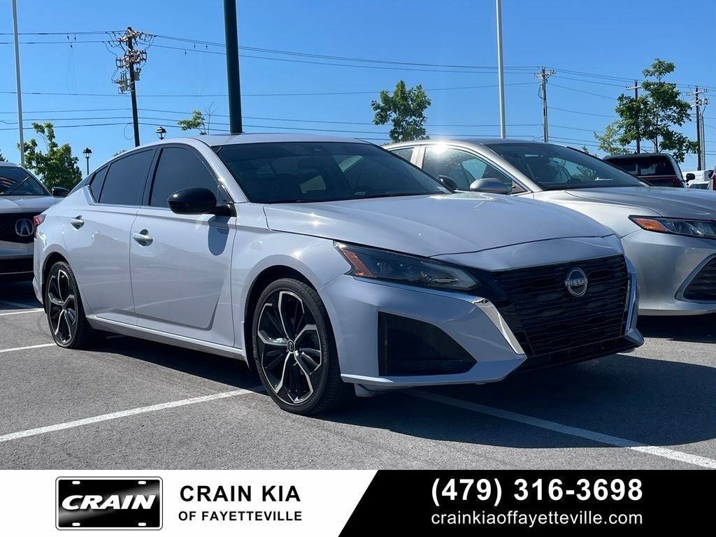 2023 Nissan Altima 2.5 SR