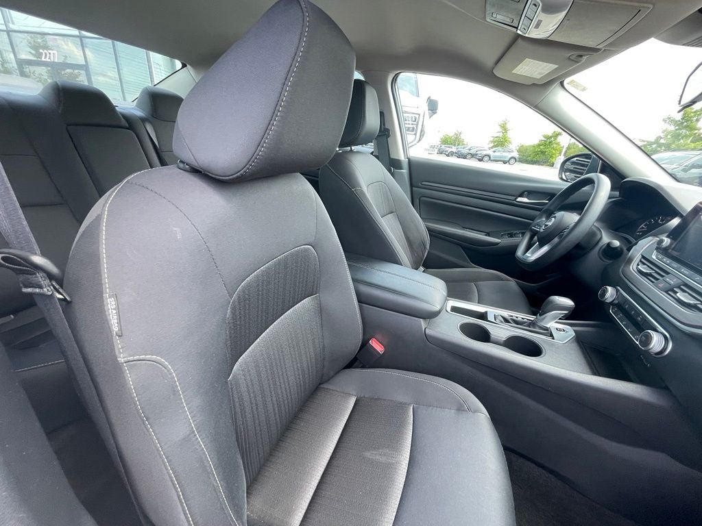 2025 Nissan Altima 2.5 SV - 39 MPG / REMOTE START