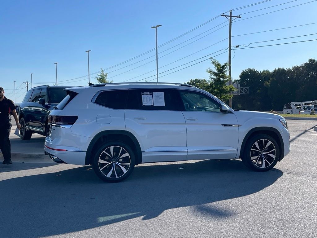 2025 Volkswagen Atlas 2.0T SEL Premium R-Line - PANORAMIC MOONROOF / VIENNA LEATHER SEATING