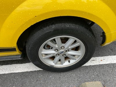 2005 Ford Mustang Base