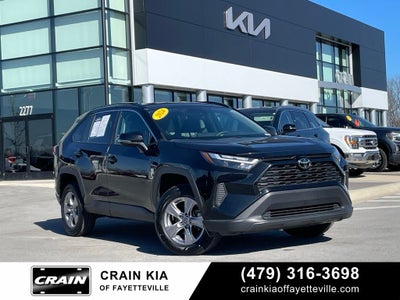 2024 Toyota RAV4 XLE - BLIND SPOT MONITOR / 7 INCH DISPLAY