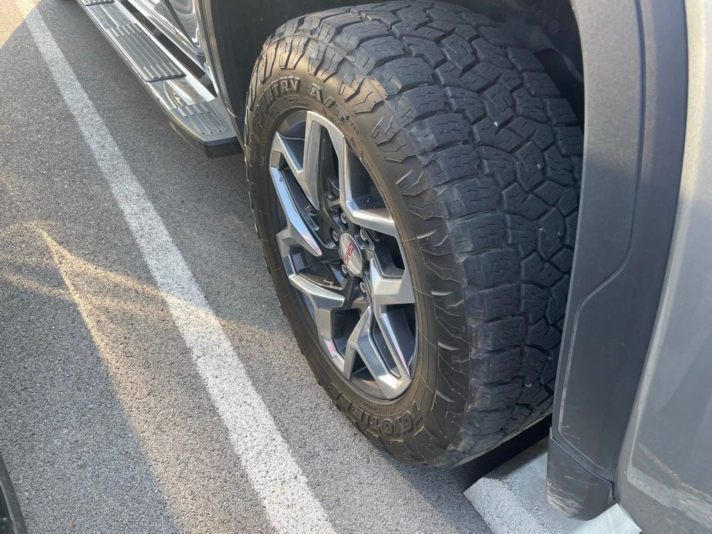 2023 GMC Sierra 1500 SLT - X31 OFF ROAD PKG / BOSE SOUND SYSTEM