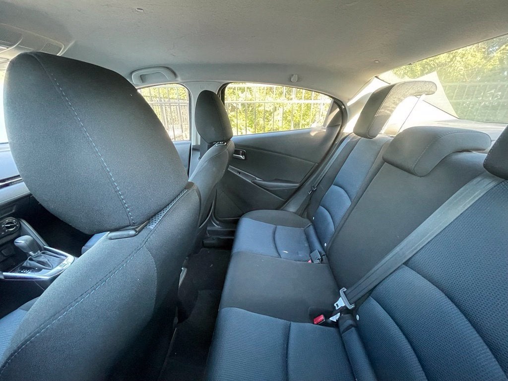 2019 Toyota Yaris LE