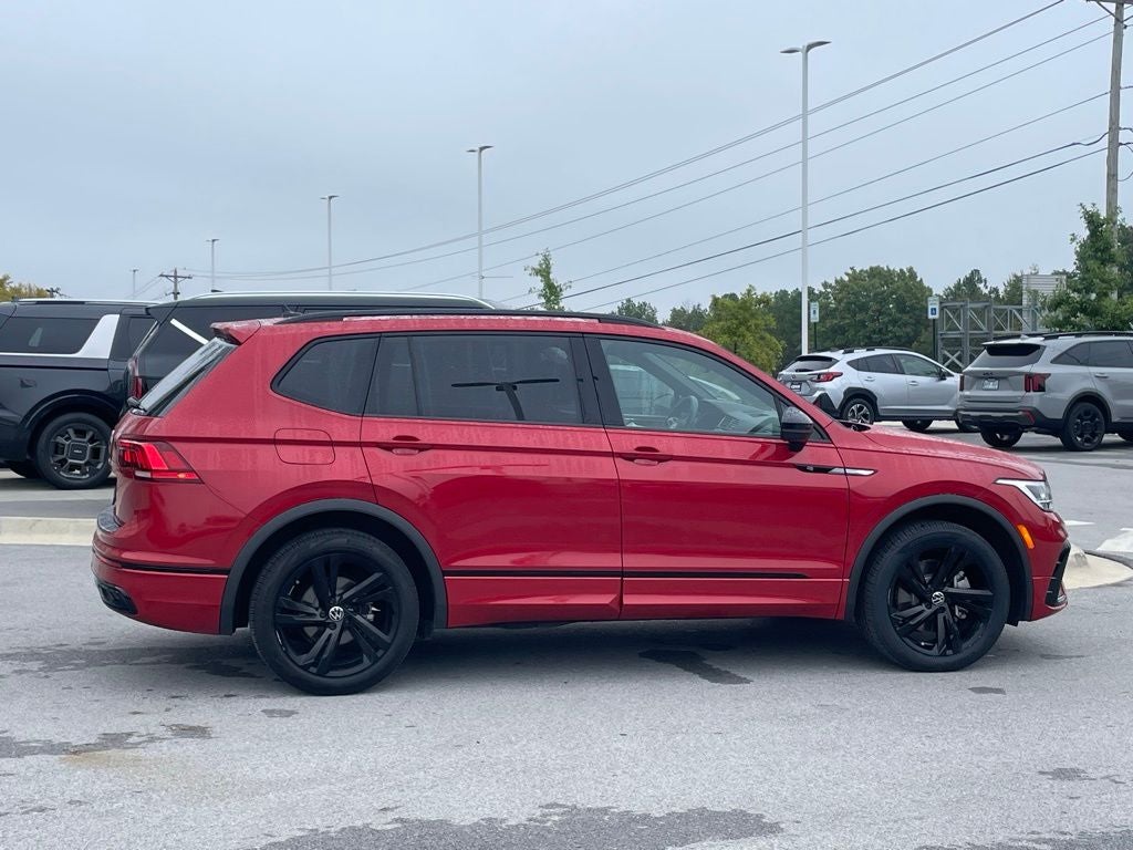 2024 Volkswagen Tiguan 2.0T SE R-Line Black Styling Package - Blind Spot Monitor / AWD