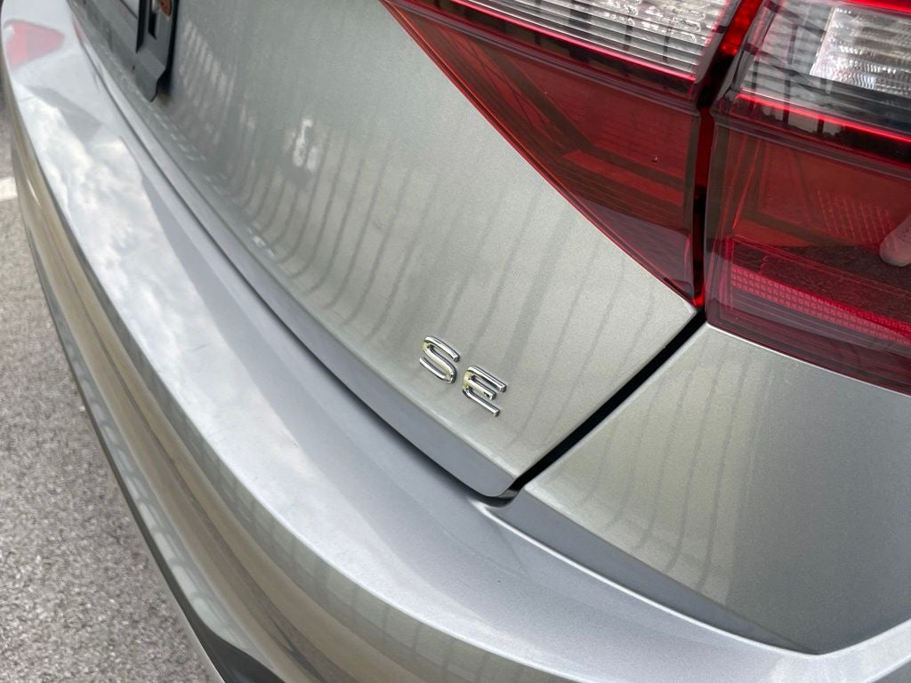 2024 Volkswagen Jetta 1.5T SE - 40 MPG / RAIN SENSING WIPERS