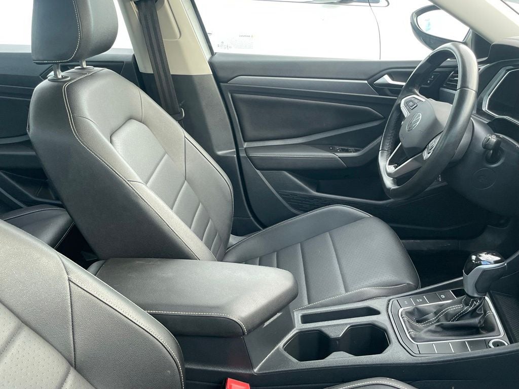 2024 Volkswagen Jetta 1.5T SE - 40 MPG / RAIN SENSING WIPERS