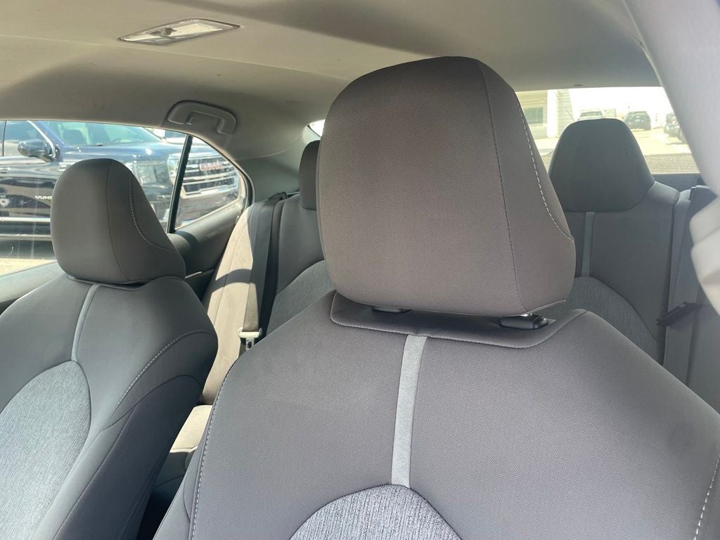 2022 Toyota Camry LE - APPLE CARPLAY / 8 WAY POWER DRIVER SEAT