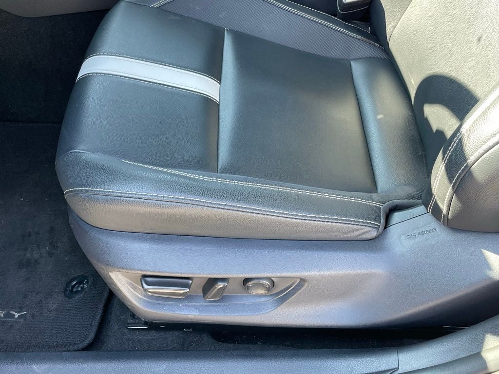 2025 Toyota Camry SE - WIRELESS CHARGING / BLIND SPOT MONITOR