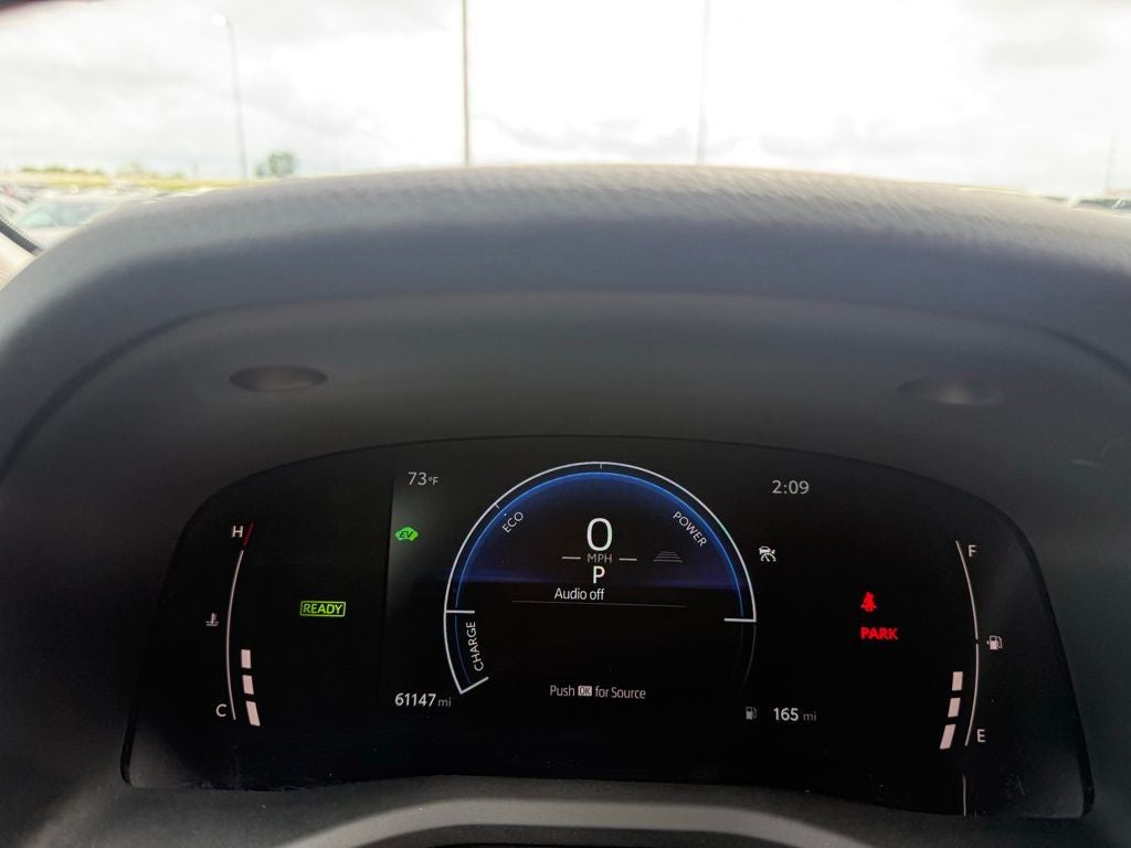 2025 Toyota Camry LE - 53 MPG / APPLE CARPLAY