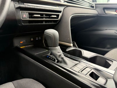 2025 Toyota Camry LE - 53 MPG / APPLE CARPLAY