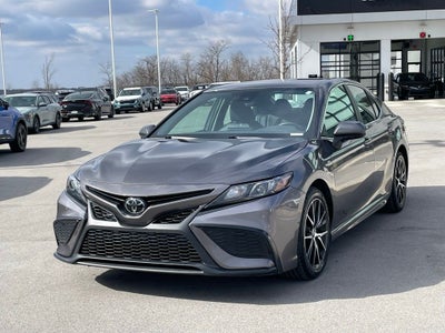 2024 Toyota Camry SE - 40 MPG / APPLE CARPLAY