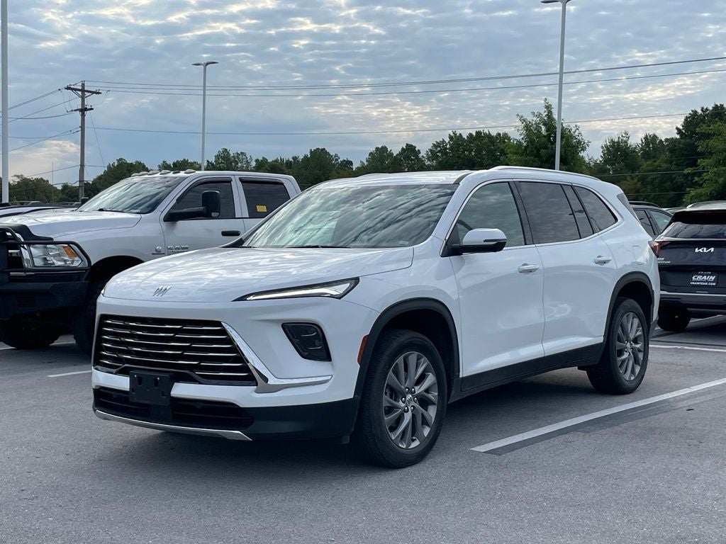 2025 Buick Enclave Preferred - POWER LIFTGATE / WIRELESS CARPLAY