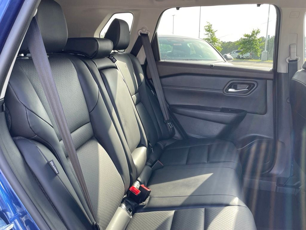 2023 Nissan Rogue SV - POWER SUNROOF / AWD