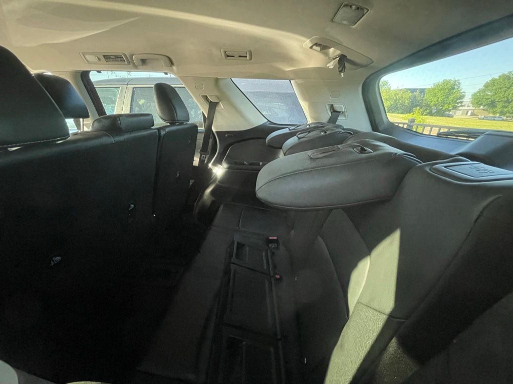 2024 Nissan Pathfinder SL - POWER LIFTGATE / WIRELSS CHARGER