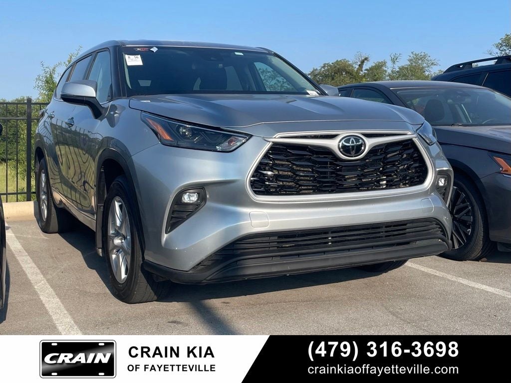 2024 Toyota Highlander LE - 3RD ROW / POWER LIFTGATE