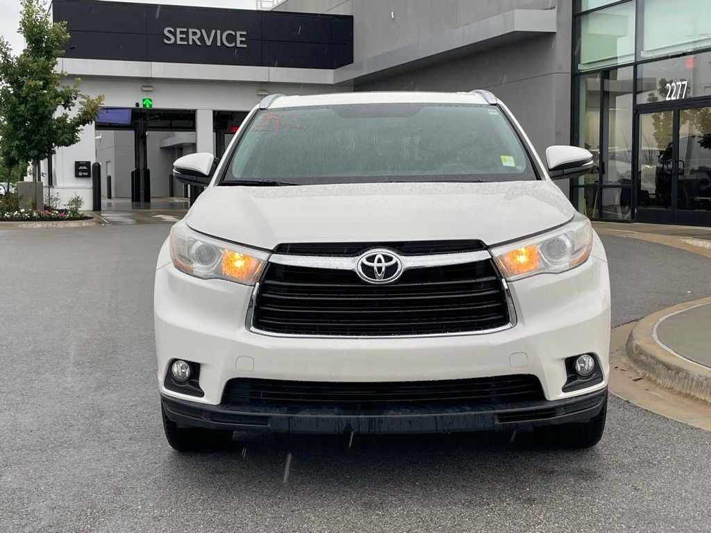 2016 Toyota Highlander XLE V6 - 2ND ROW CAPTAINS CHAIRS / 25 MPG HWY