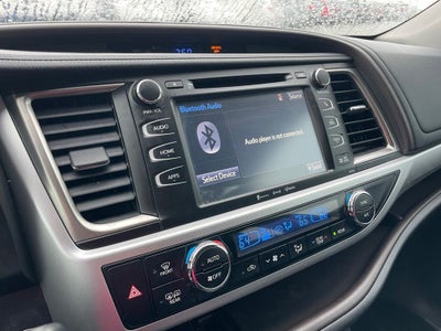 2016 Toyota Highlander XLE V6 - 2ND ROW CAPTAINS CHAIRS / 25 MPG HWY