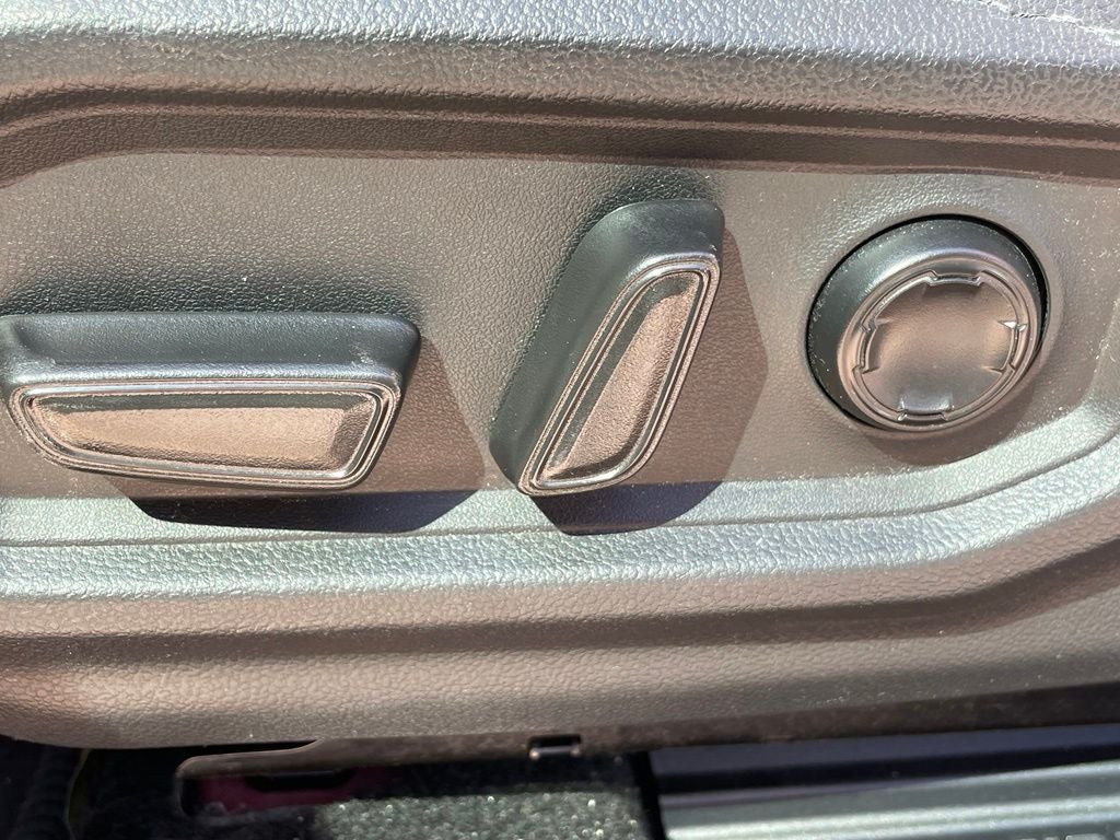 2023 Toyota Tundra Hybrid 1794 Edition - POWER MOONROOF / TRD OFF-ROAD PKG