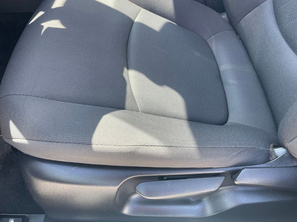 2022 Toyota Corolla LE - 38 MPG / KEYLESS ENTRY
