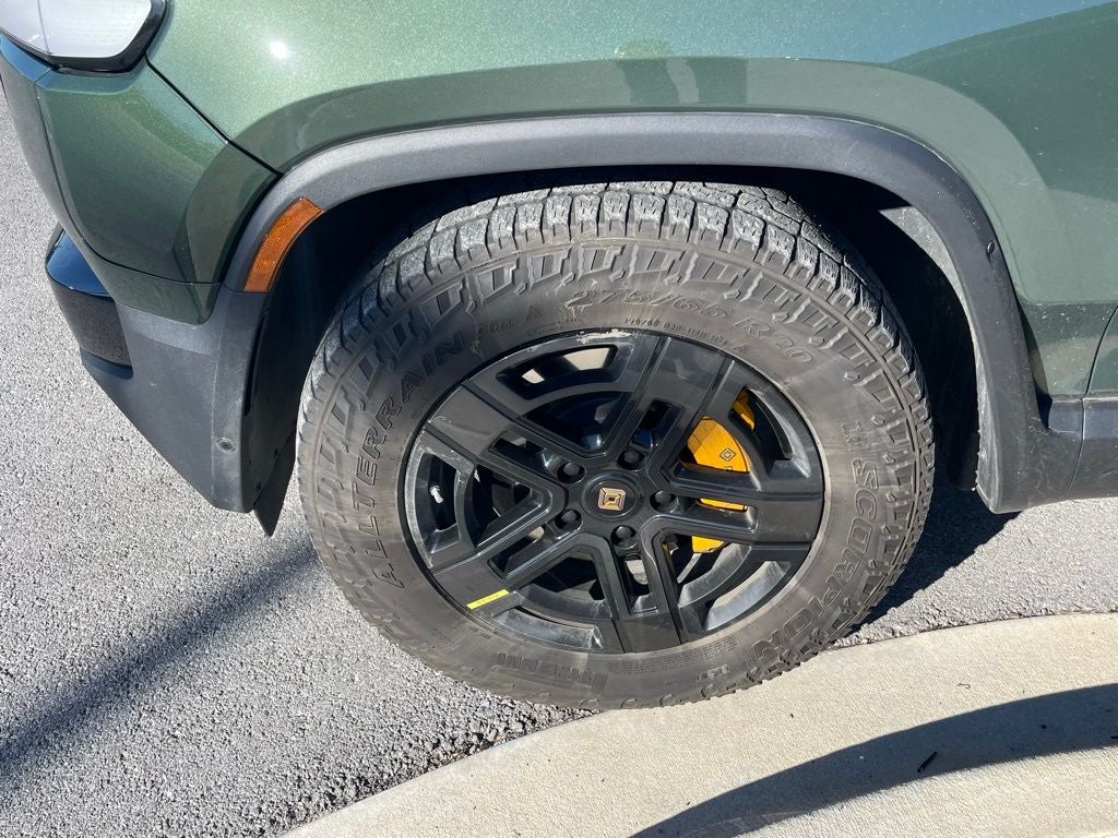 2022 Rivian R1T Adventure - 314 MILE RANGE / POWERED TONNEAU COVER