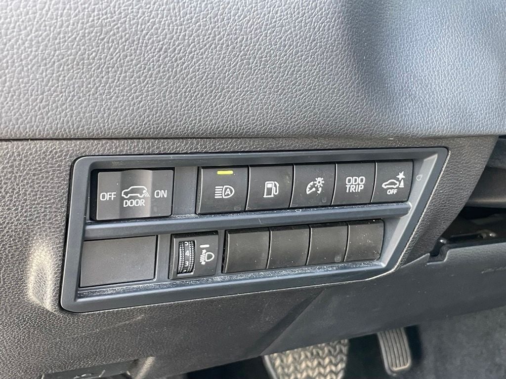 2025 Toyota Sequoia SR5