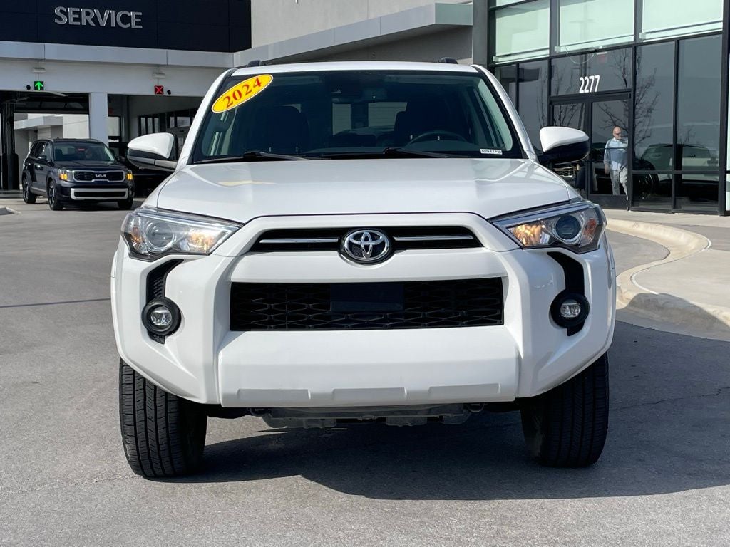 2024 Toyota 4Runner SR5 - 8 INCH TOUCHSCREEN / ANDROID AUTO