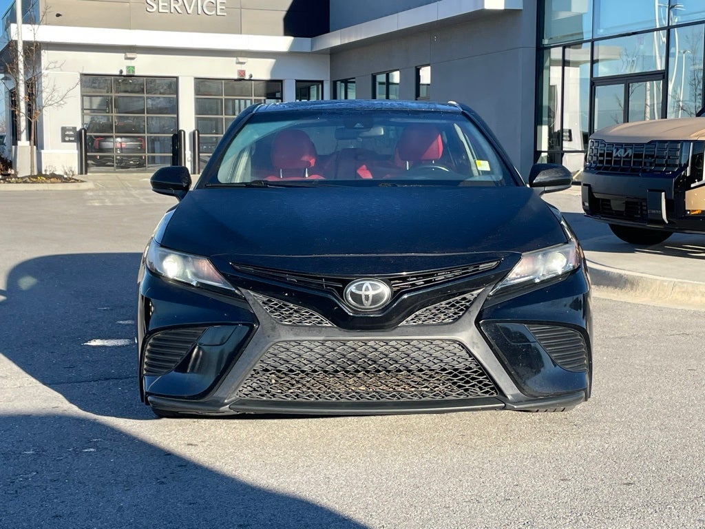 2018 Toyota Camry SE - RED INTERIOR / MOONROOF