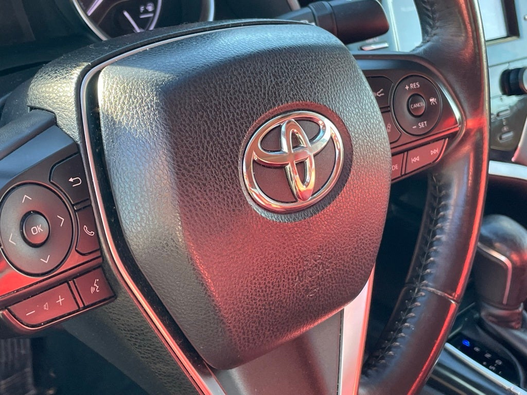 2018 Toyota Camry SE - RED INTERIOR / MOONROOF