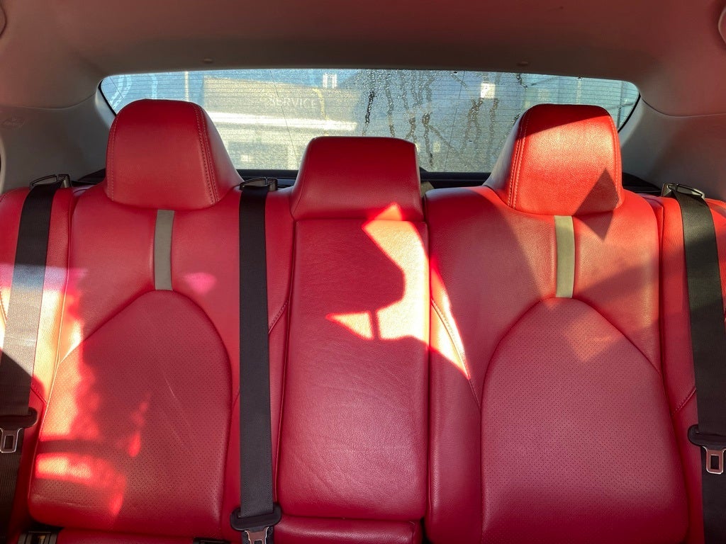2018 Toyota Camry SE - RED INTERIOR / MOONROOF