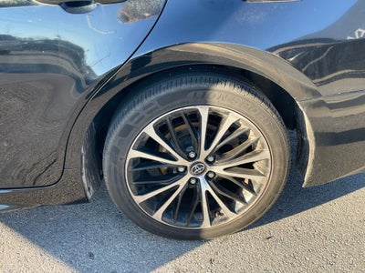 2018 Toyota Camry SE - RED INTERIOR / MOONROOF