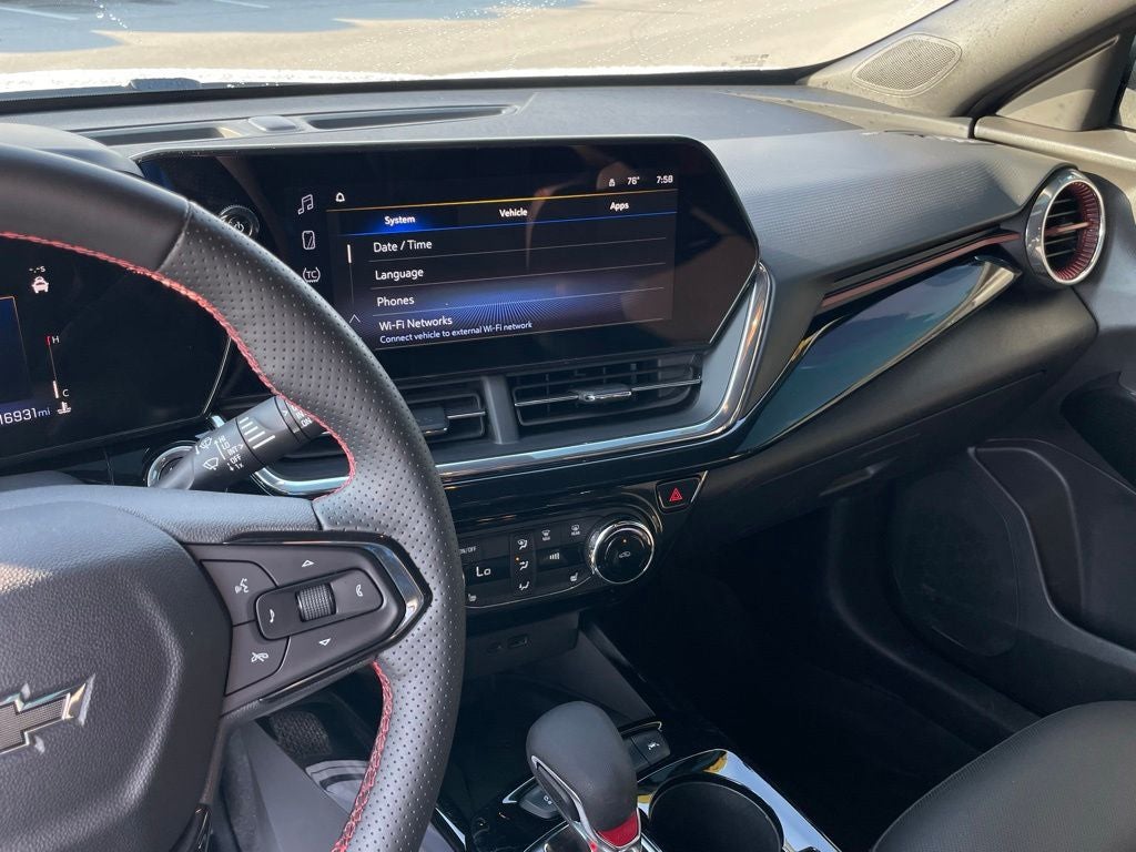 2025 Chevrolet Trax 2RS - BLIND ZONE ALERT / POWER SUNROOF