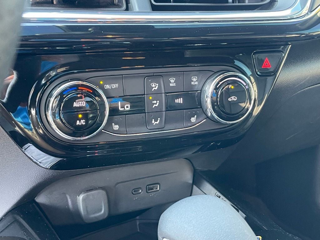 2025 Chevrolet Trax 2RS - BLIND ZONE ALERT / POWER SUNROOF