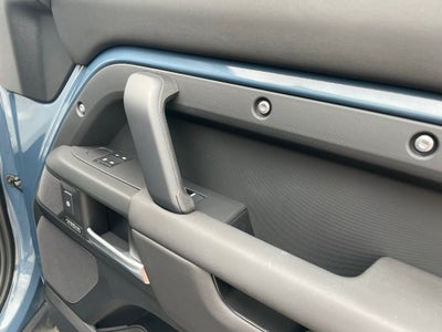 2025 Land Rover Defender 110 X-Dynamic SE - PANORAMIC ROOF / ELECTRONIC AIR SUSPENSION