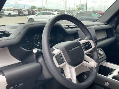 2025 Land Rover Defender 110 X-Dynamic SE - PANORAMIC ROOF / ELECTRONIC AIR SUSPENSION