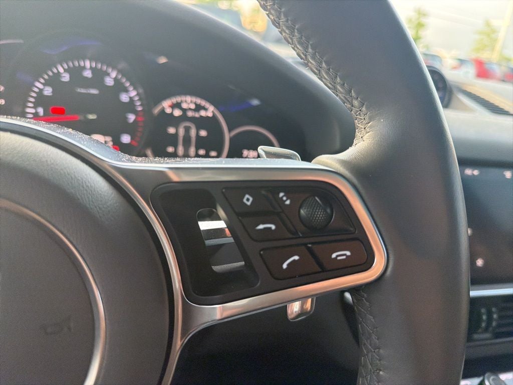 2019 Porsche Cayenne Base - PANORAMIC SUNROOF / MEMORY SEATS
