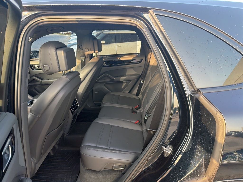 2019 Porsche Cayenne Base - PANORAMIC SUNROOF / MEMORY SEATS