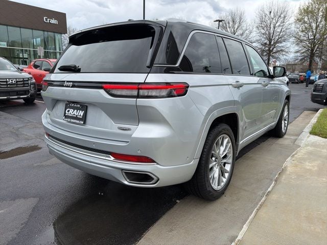 2022 Jeep Grand Cherokee Summit