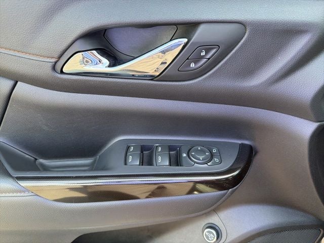 2022 GMC Acadia AT4